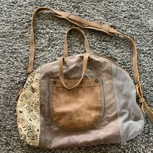 Myra Messenger Bag
